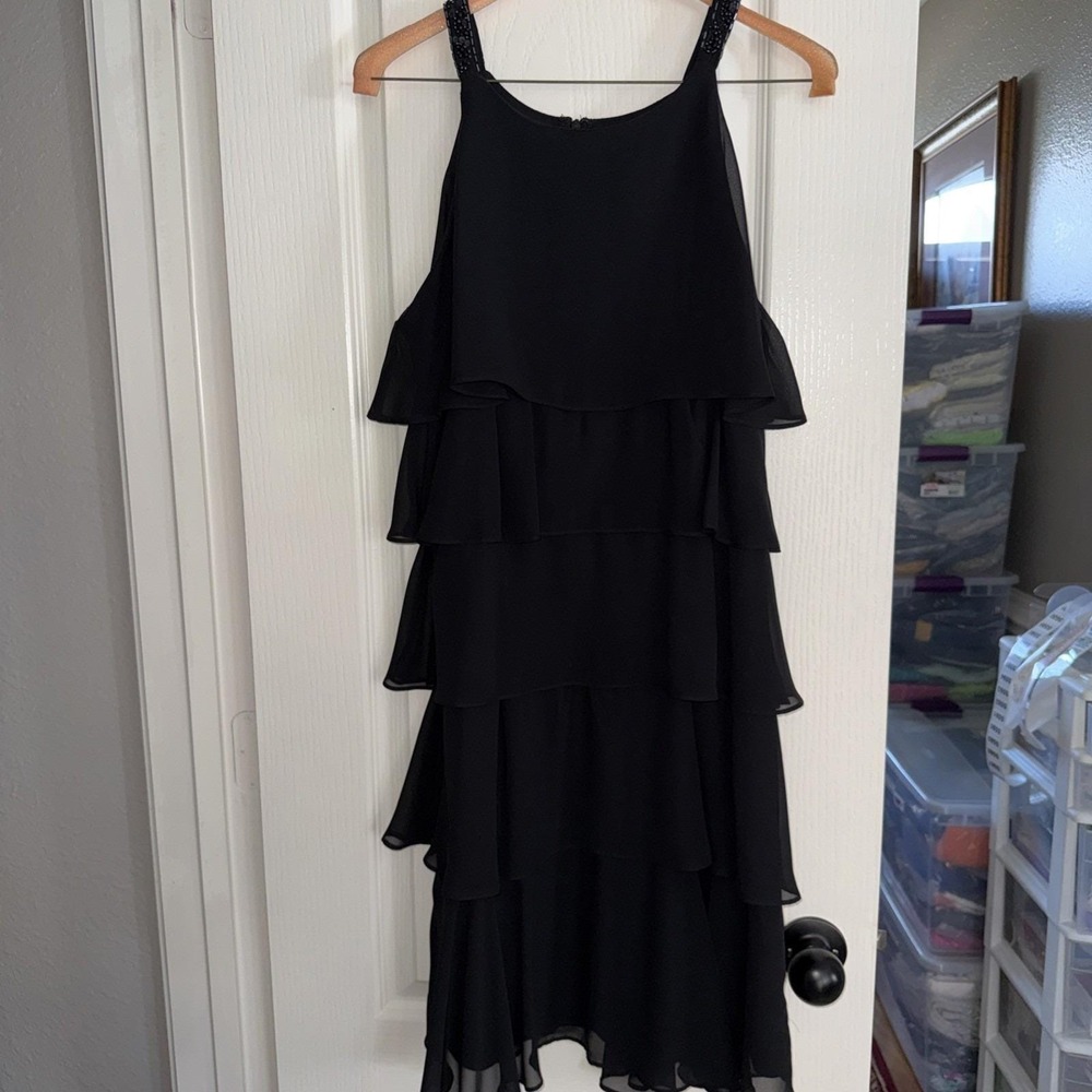 Scarlett Nite Women's Black Size: 10 Beaded Shoulder Ruffled Chiffon Dress